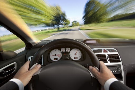 رفتارهای پرخطر مانند رانندگی پر سرعت در اختلال شخصیت مرزی