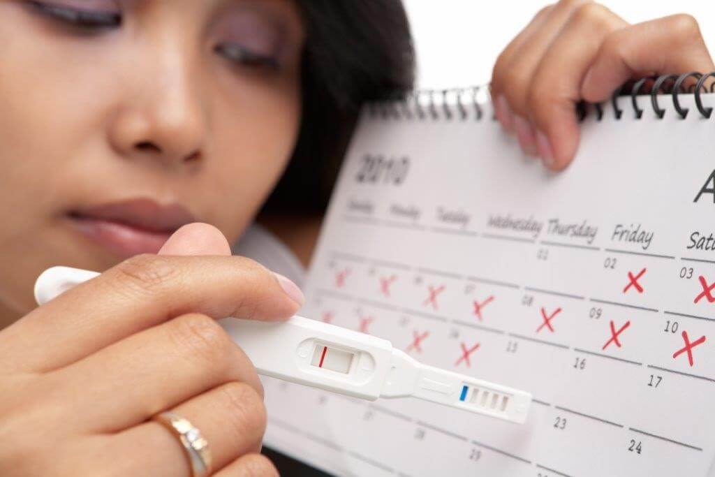 انجام تست بارداری توسط کیت خانگی به دلیل تعویق پریود