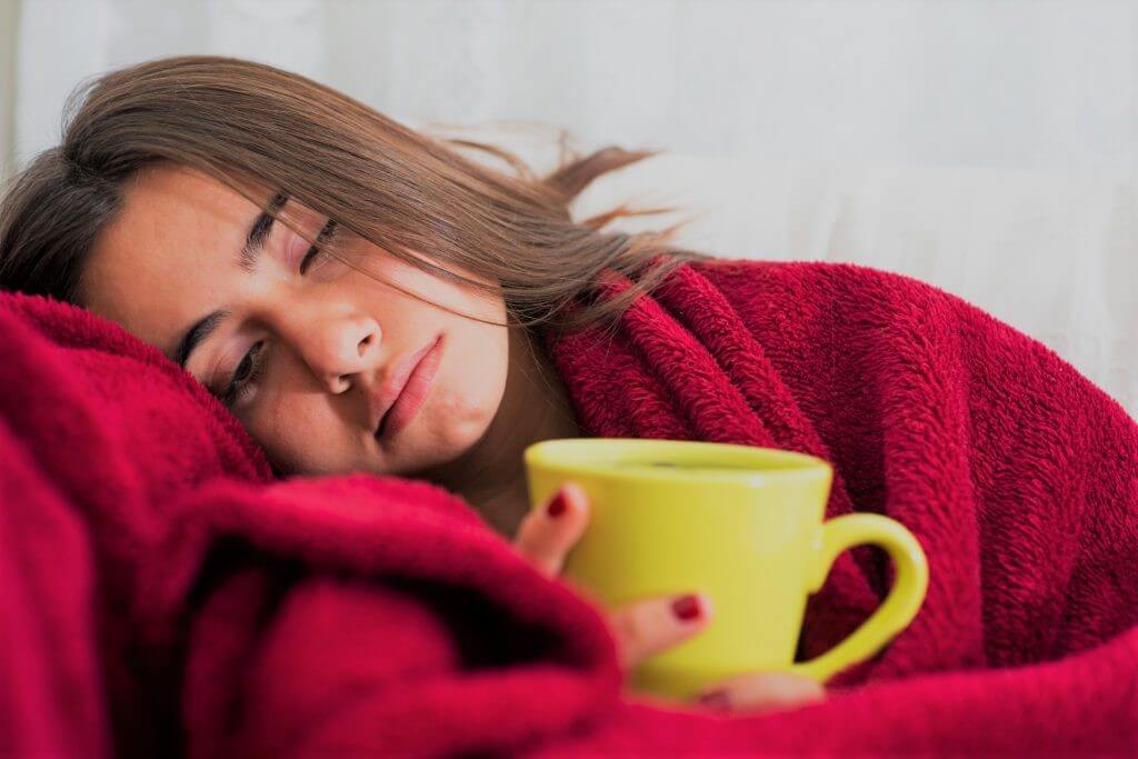 مصرف نوشیدنی گرم برای تسکین علائم سرماخوردگی