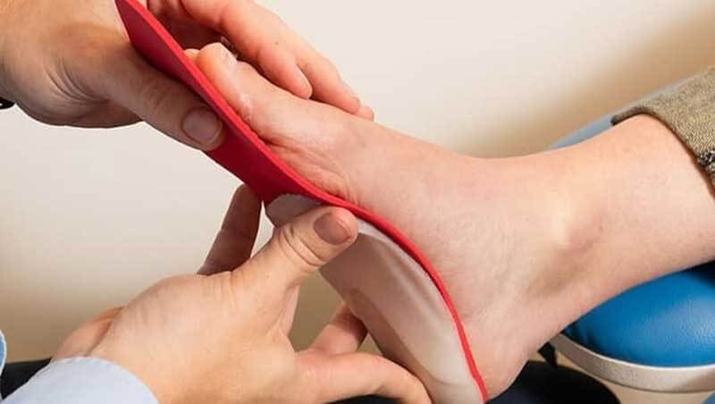 الگوبرداری از کف پا برای ساخت کفش طبی