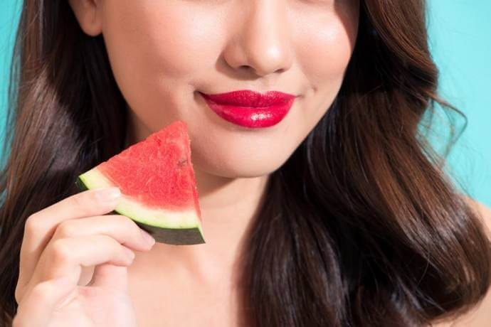 فواید هندوانه برای پوست و مو