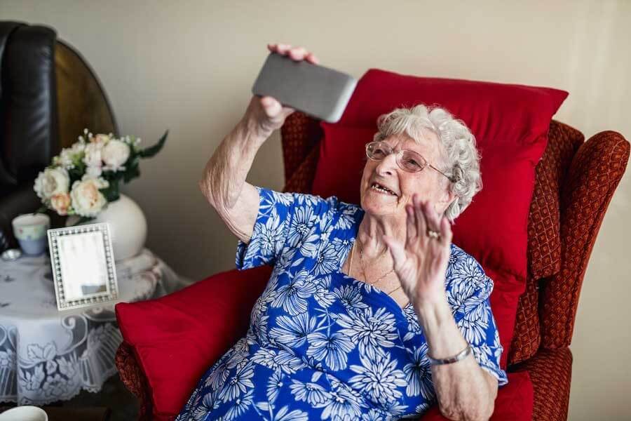 مراقبت‌های کرونایی از سالمندان