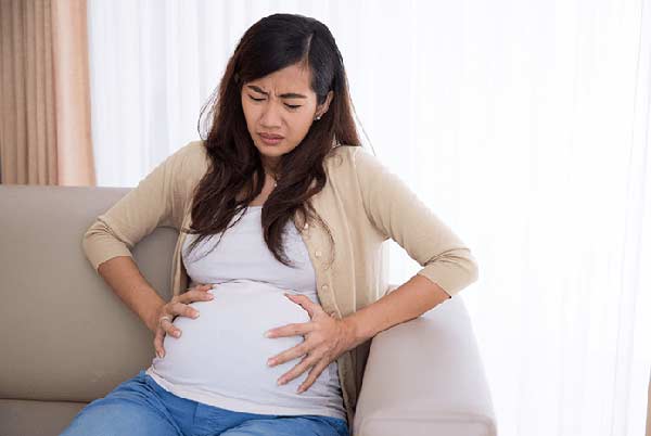 خطرات یبوست در بارداری