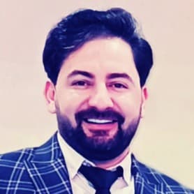 تصویر دکتر وحید مقدم نیا